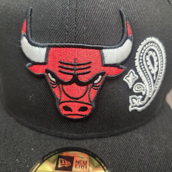New Era Bulls Patchwork Undervisor 59Fifty Fitted Hat (Size 7 7/8) - NWT - Picture 6 of 8